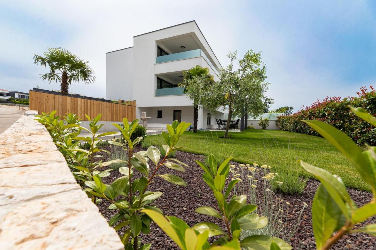 Casa Bella Apartment Malinska Exterior photo