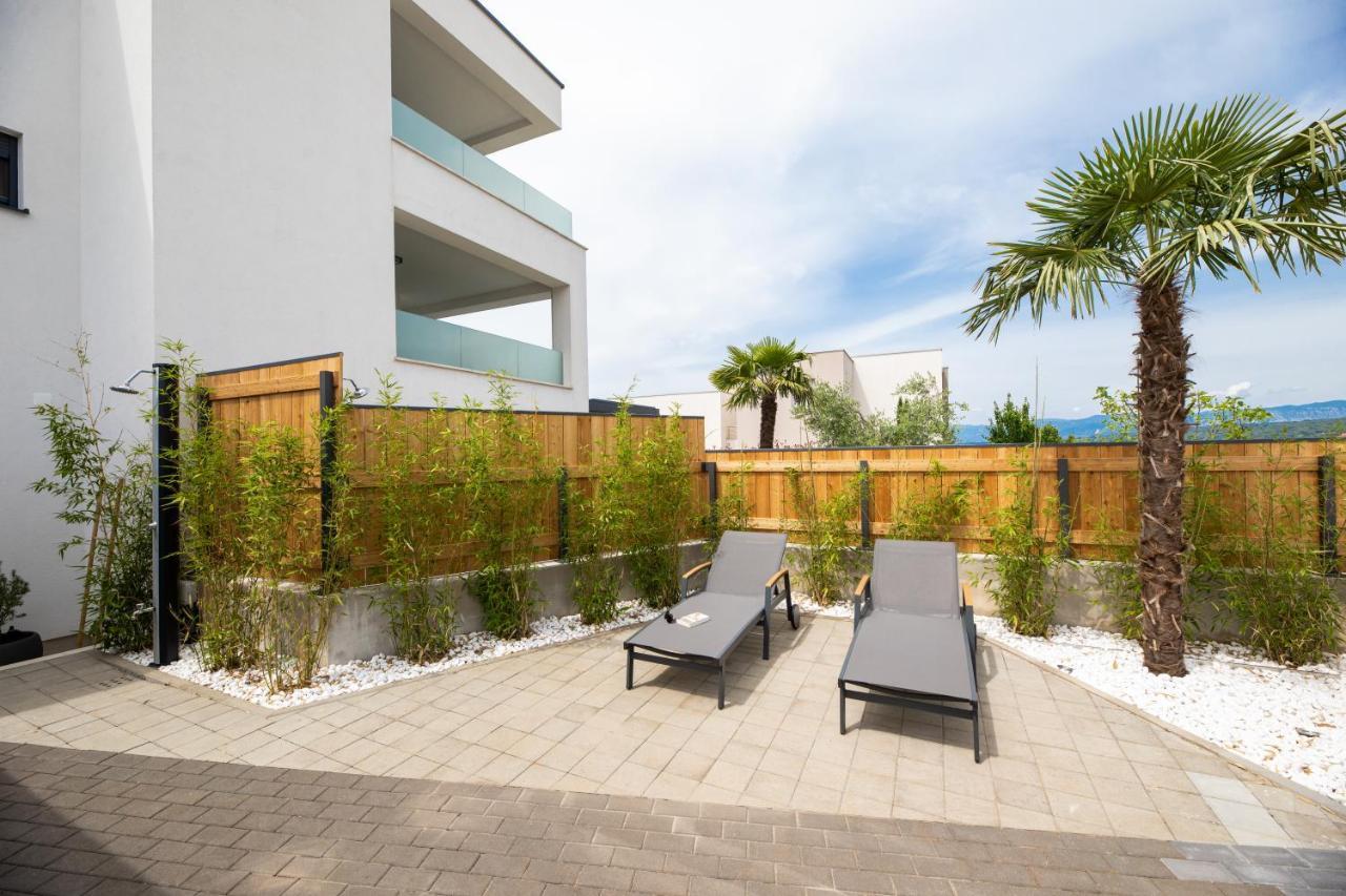 Casa Bella Apartment Malinska Exterior photo