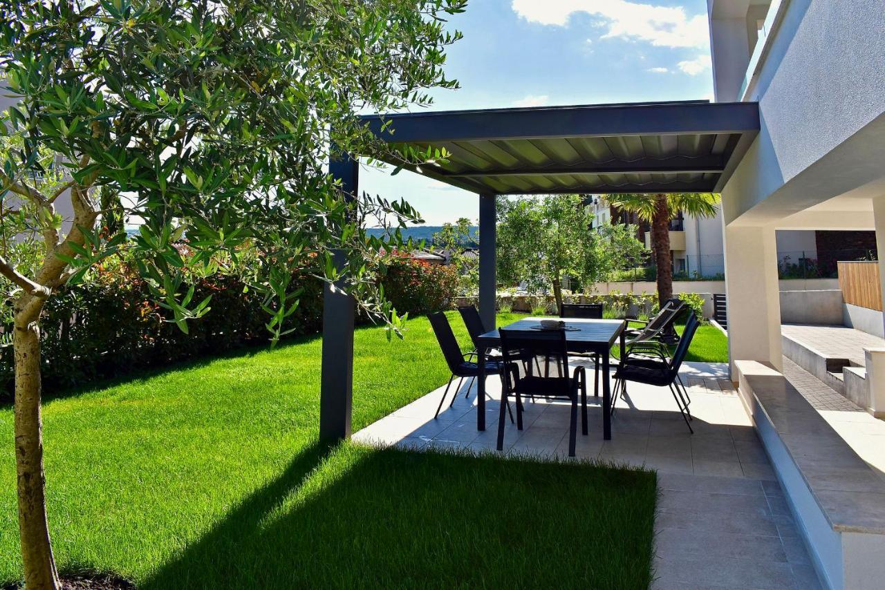 Casa Bella Apartment Malinska Exterior photo